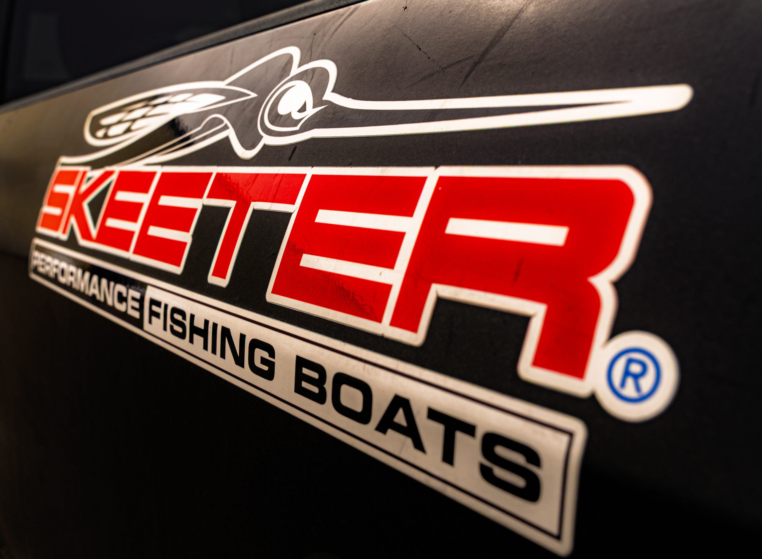 Skeeter performance fishing boats logo